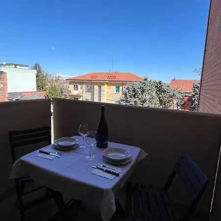 Domus Estense Parcheggio Gratuito No Ztl Centro A 5 Minuti A Piedi