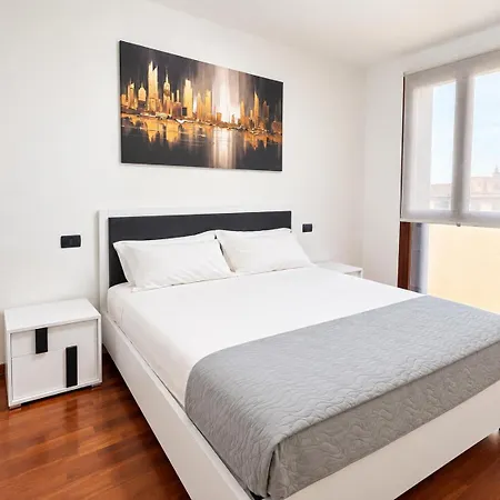 Apartamento Domus Estense Ampio Living, Terrazza E Parcheggio Gratis Ferrara