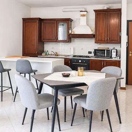 Domus Estense Ampio Living, Terrazza E Parcheggio Gratis Ferrara