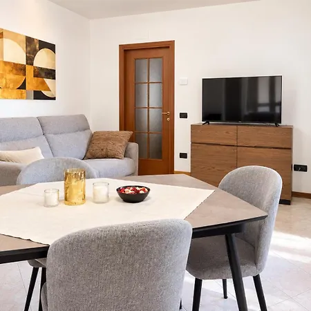 Domus Estense Ampio Living, Terrazza E Parcheggio Gratis * Ferrara