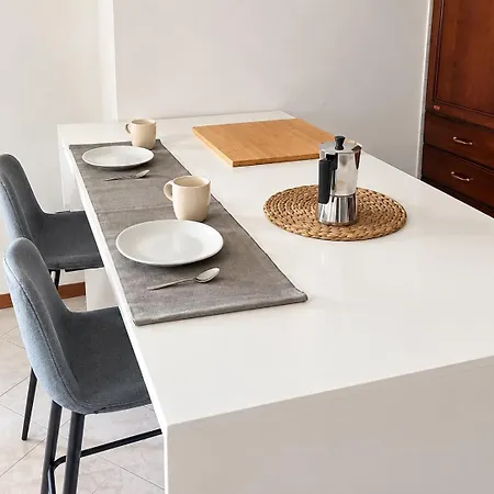 Domus Estense Ampio Living, Terrazza E Parcheggio Gratis Apartamento *