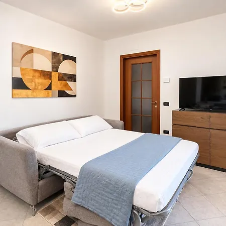 Domus Estense Ampio Living, Terrazza E Parcheggio Gratis *